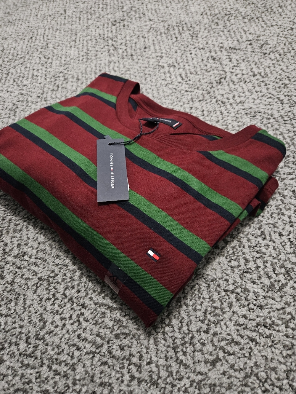 NWT: Mens Tommy Hilfiger Stripe T-Shirt - Size XL